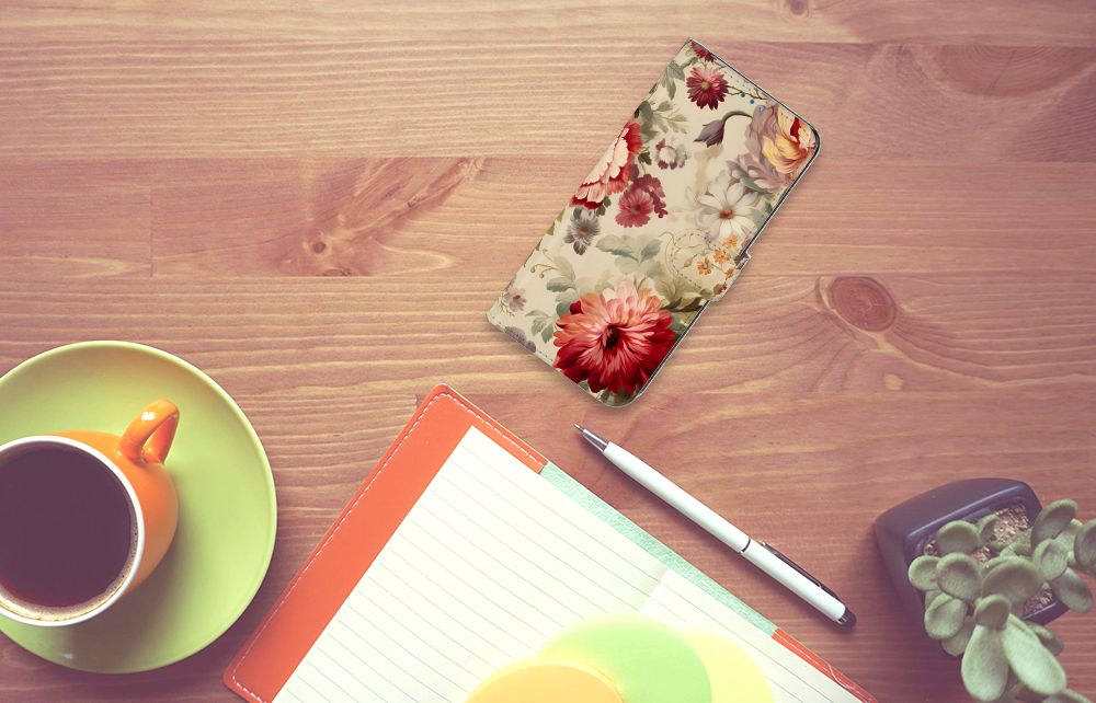 Hoesje voor OnePlus Nord N10 Bloemen op een houten tafel met een kop koffie en notitieblok.