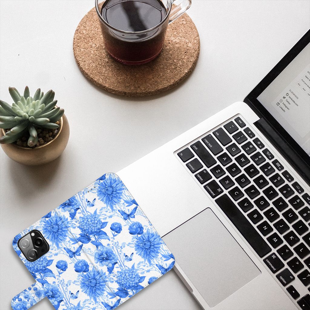 Apple iPhone 13 Pro Max hoesje voor iPhone 13 Pro Max Flowers Blue bovenaanzicht