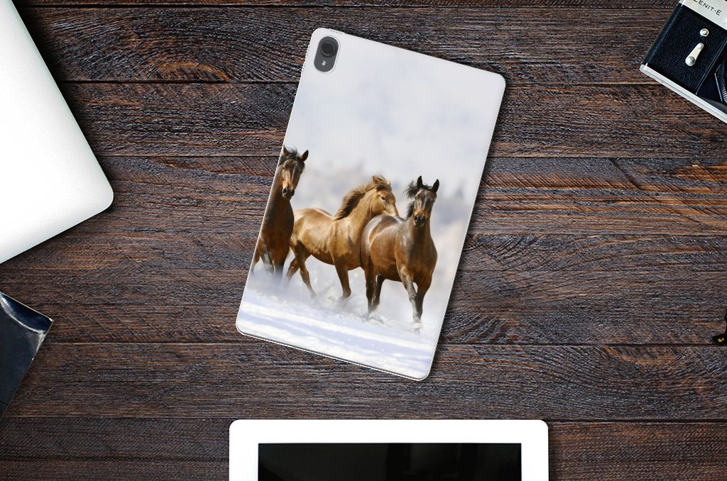 Lenovo Tab P11 | P11 Plus Back Case Paarden paarden in sneeuw bovenaanzicht