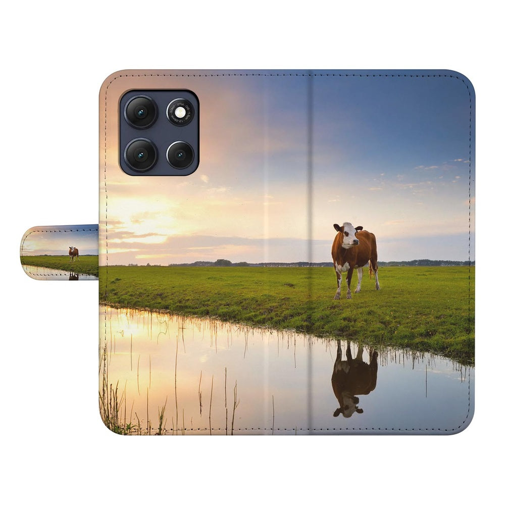 Motorola Moto G86 Telefoonhoesje Koeienprint Zwart Wit Voorzijde.