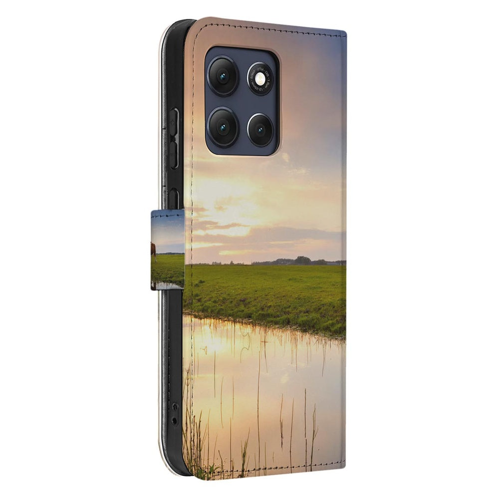 Motorola Moto G86 Telefoonhoesje Koeienprint Zwart Wit Vooraanzicht.