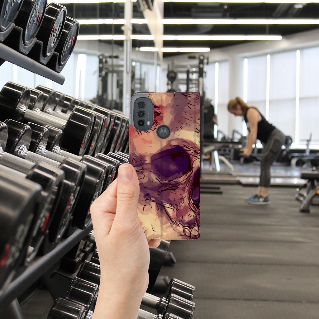 Mobiel BookCase Motorola Moto E20 Skullhead oranje schedel detail hand voor fitnessruimte