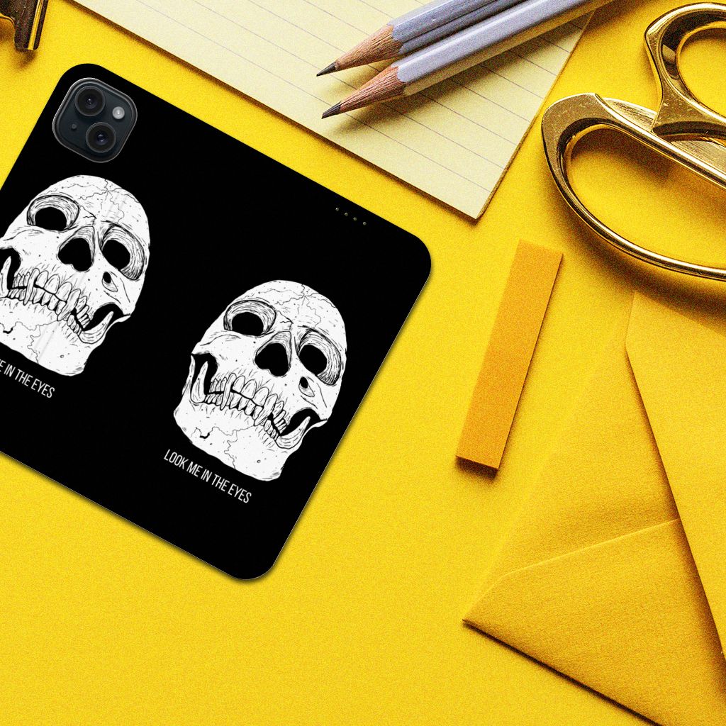 Mobiel BookCase iPhone 15 Plus Skull Eyes design voorkant