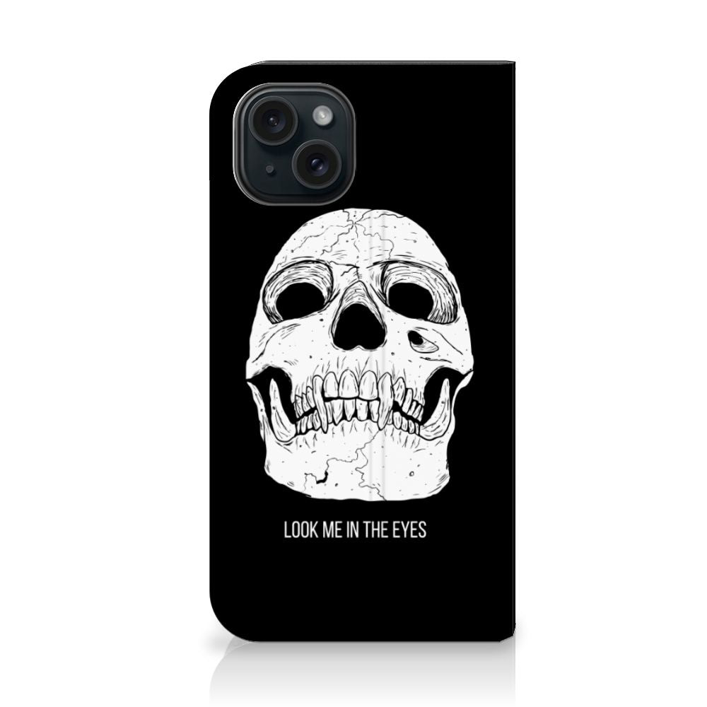 Mobiel BookCase iPhone 15 Skull Eyes met een griezelige schedelafbeelding en de tekst 'LOOK ME IN THE EYES'.
