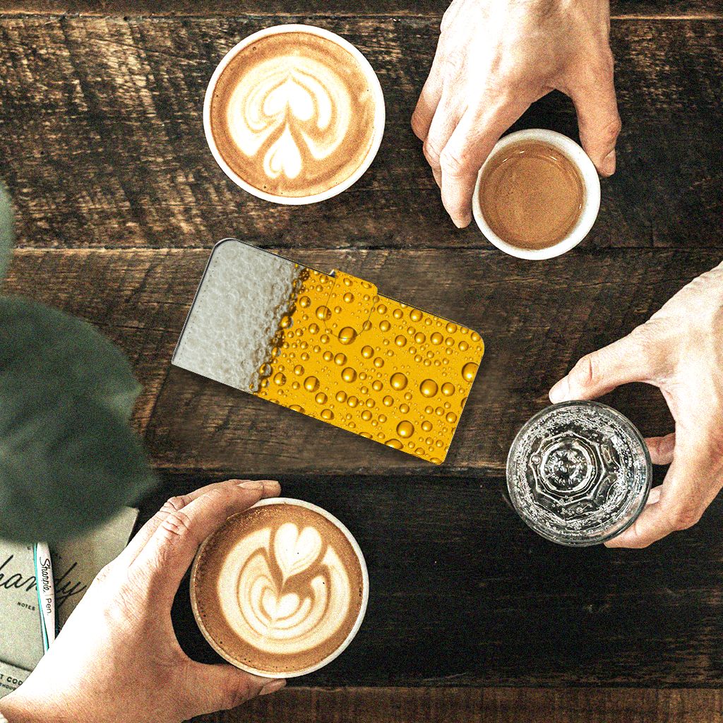 Motorola Edge 40 Book Cover Bier met bierprint en een functie voor gebruiksgemak en bescherming 🍺