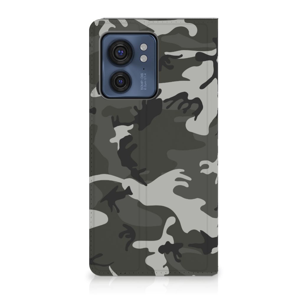 Motorola Edge 40 Hoesje met Magneet Army Light camouflage hoesje achterkant