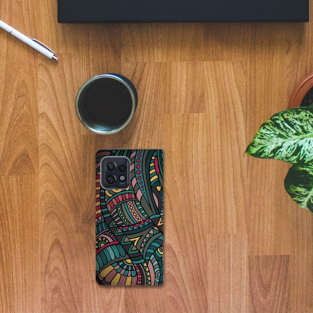 Motorola Edge 40 Pro Hoesje met Magneet Aztec, artistiek ontwerp met retro kleuren en duurzame bescherming.