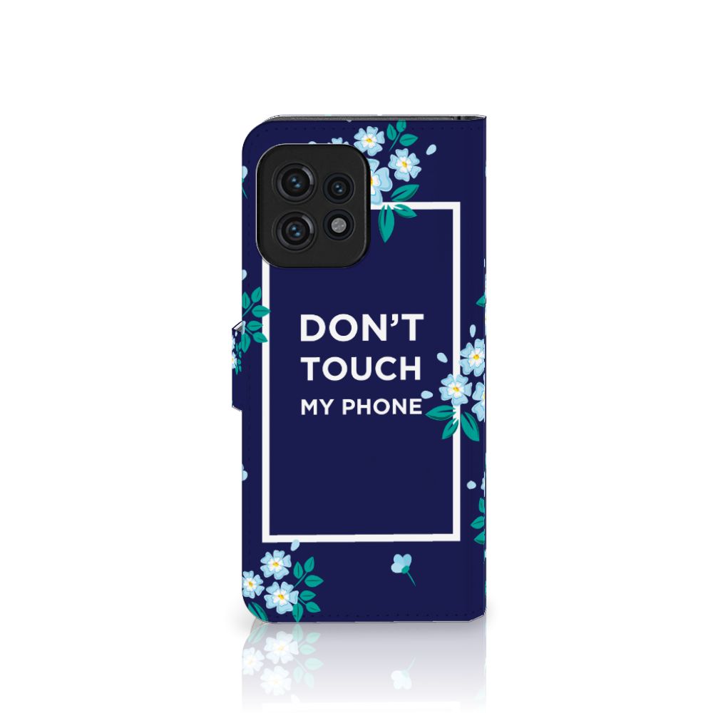 Motorola Edge 40 Pro Portemonnee Hoesje Flowers Blue DTMP met 'Don't Touch My Phone' tekst en bloemenprint.