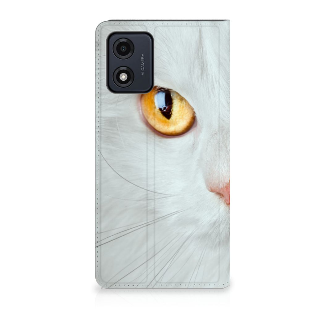 Motorola Moto E13 4G Hoesje maken Witte Kat standcase witte kat aanzicht