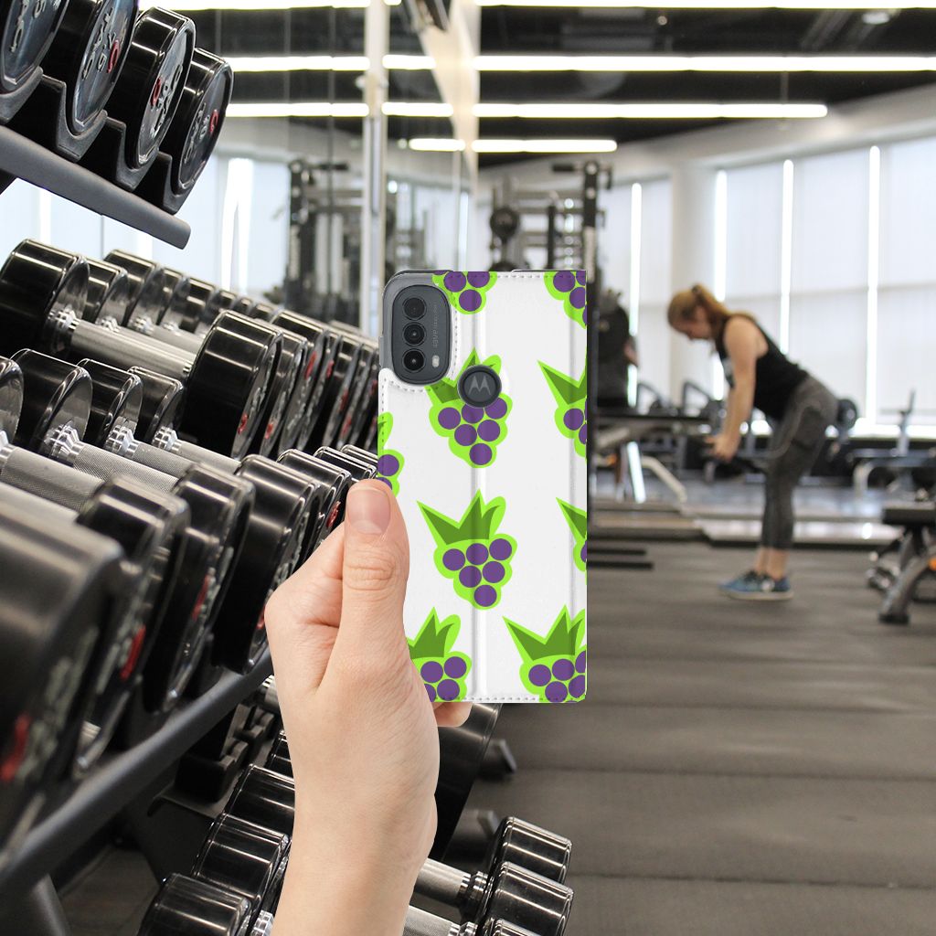 Motorola Moto E20 Flip Style Cover Druiven design hoesje hand gym