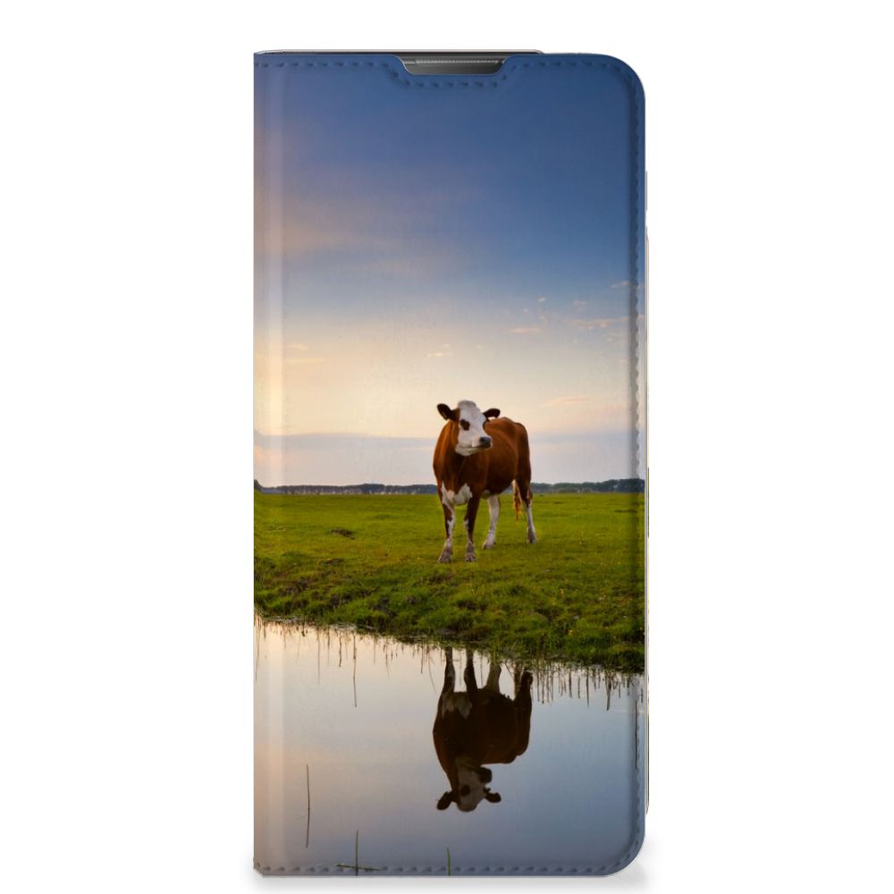 Motorola Moto E20 Hoesje maken Koe stand case koe reflectie landschap