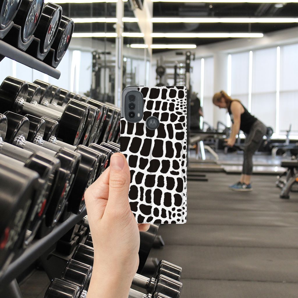 Motorola Moto E20 Hoesje maken Slangenprint stand case zwarte witte slangenprint aanzicht