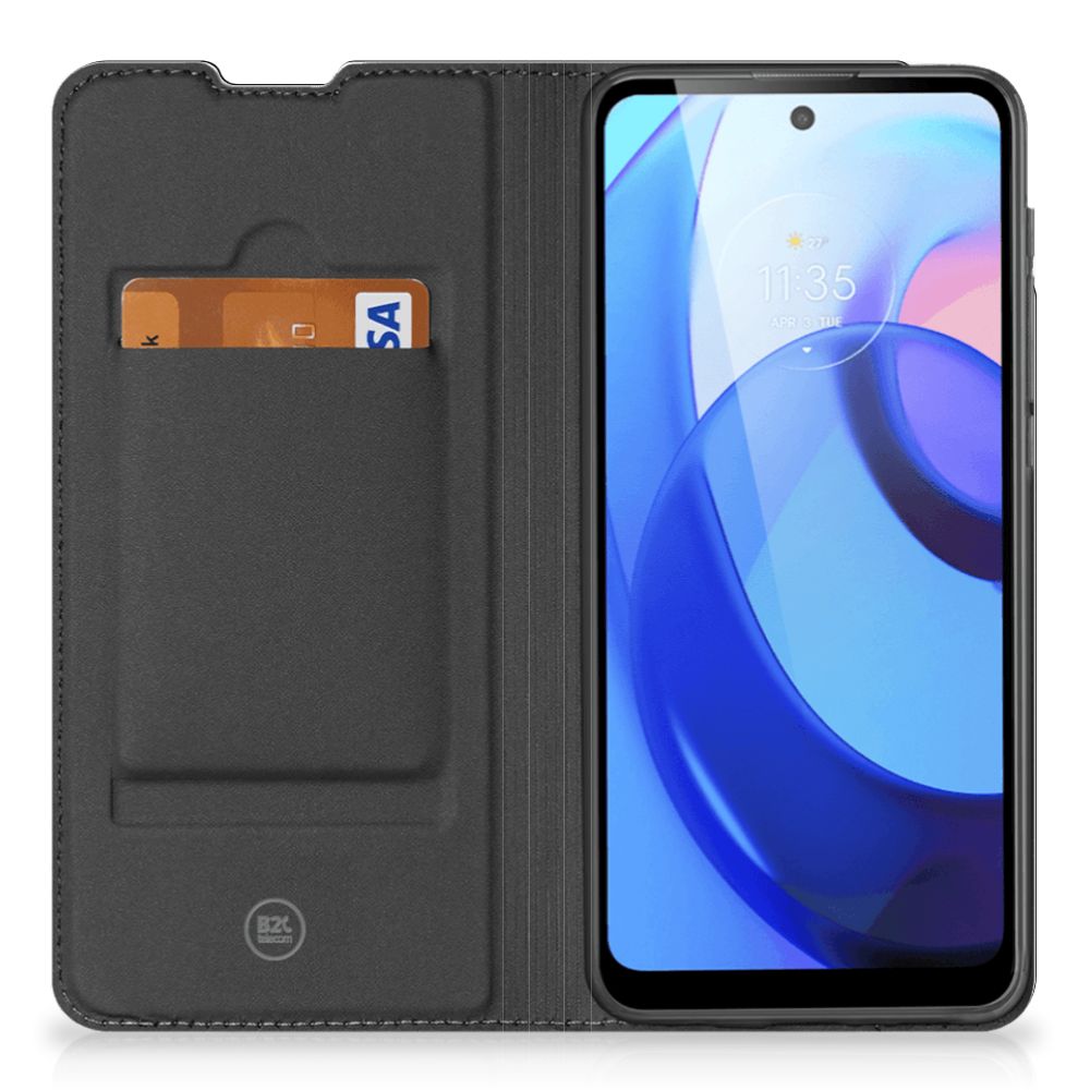 Motorola Moto E20 Hoesje met Magneet Geruit Rood zwart design hoesje aanzicht