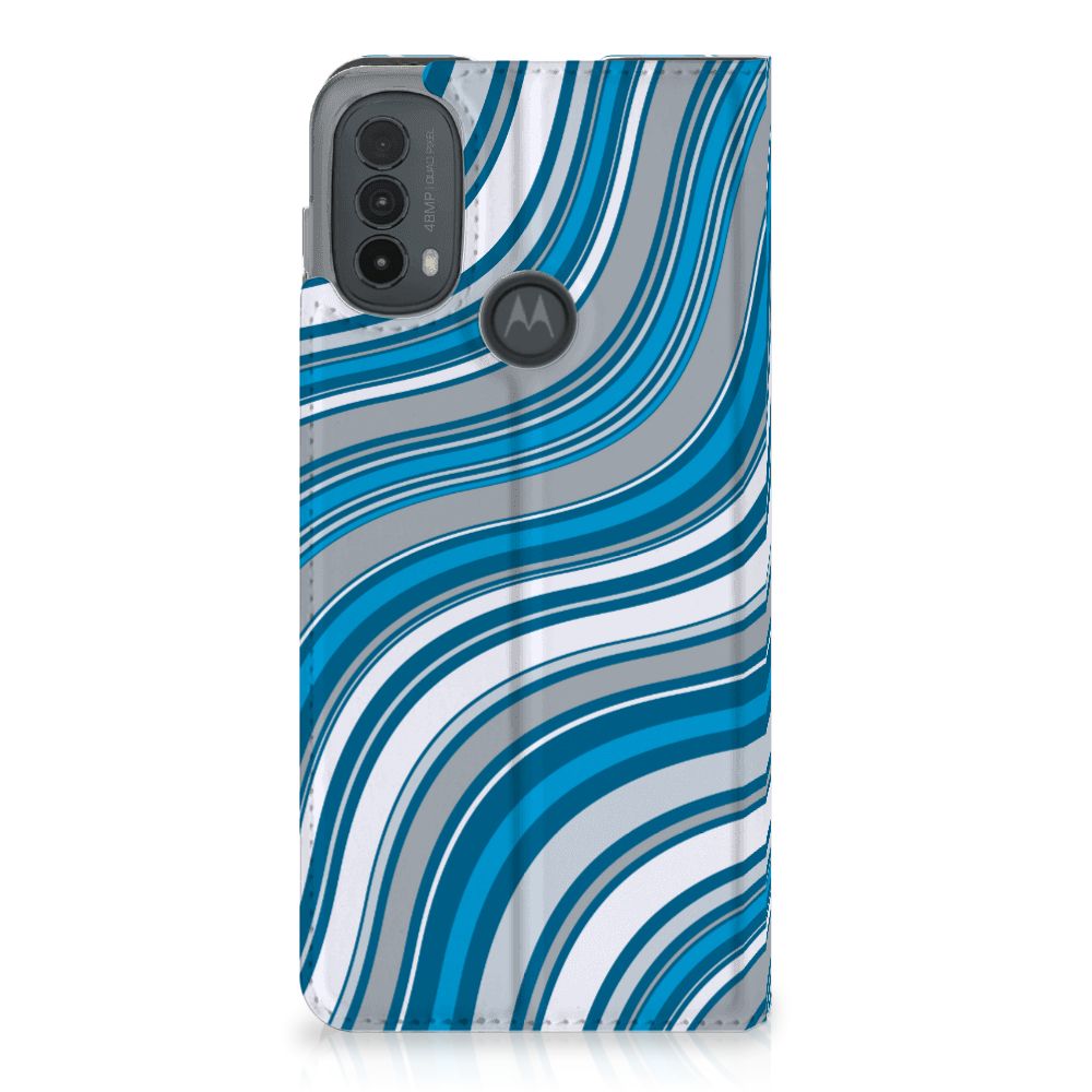 Motorola Moto E20 Hoesje met Magneet Waves Blue achterkant golven design