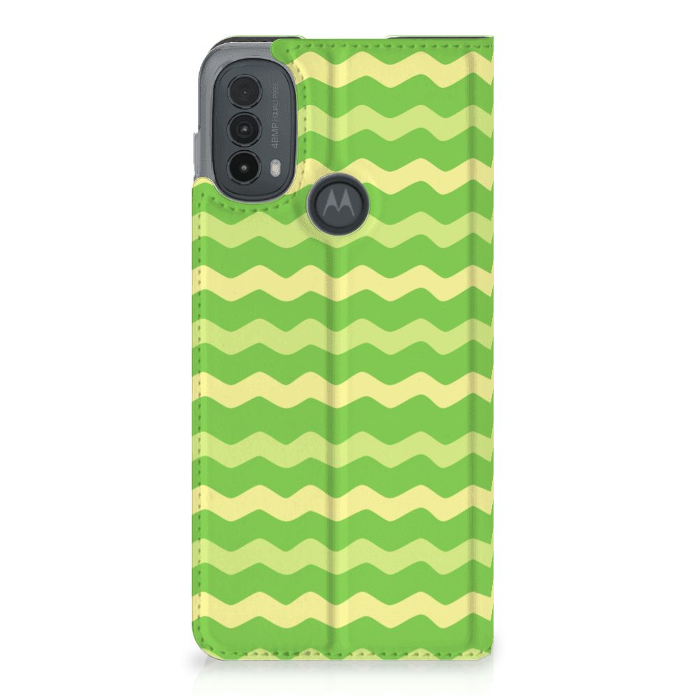 Motorola Moto E20 Hoesje met Magneet Waves Green design groene golven aanzicht