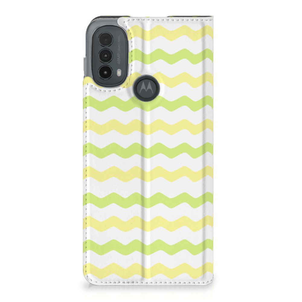 Motorola Moto E20 Hoesje met Magneet Waves Yellow design Waves aanzicht