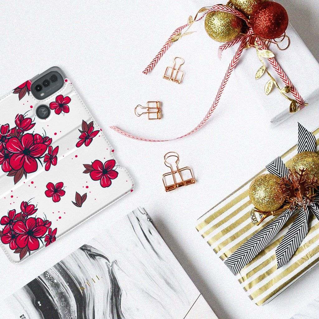 Motorola Moto E20 Smart Cover Blossom Red telefoonhoesje bloesem bovenaanzicht