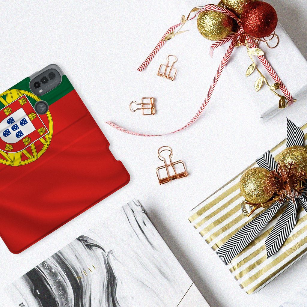 Motorola Moto E20 Standcase Portugal design vlag aanzicht