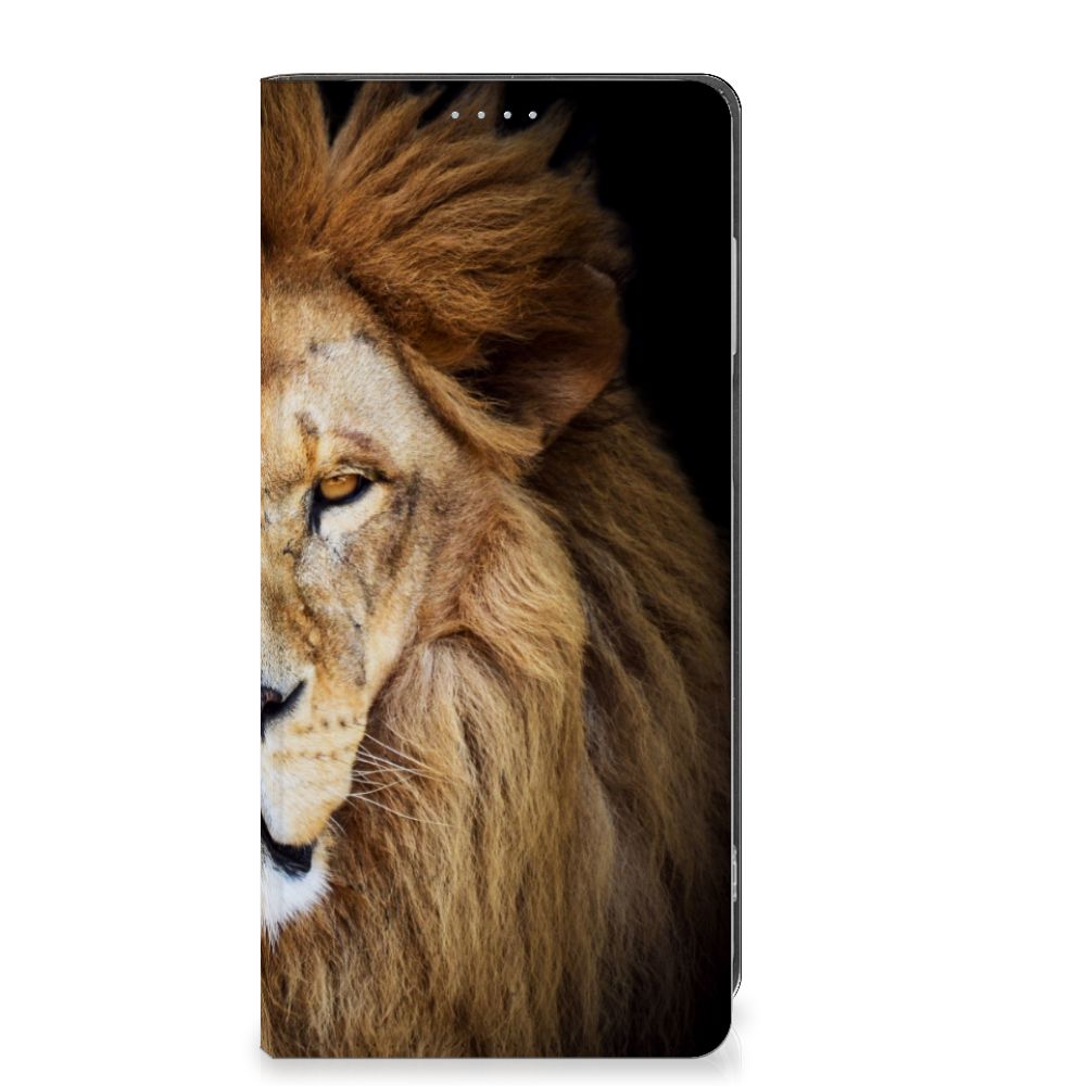 Motorola Moto G13 | G23 Hoesje maken Leeuw met krachtige leeuw als design, ideaal als cadeau en beschermend. 🦁