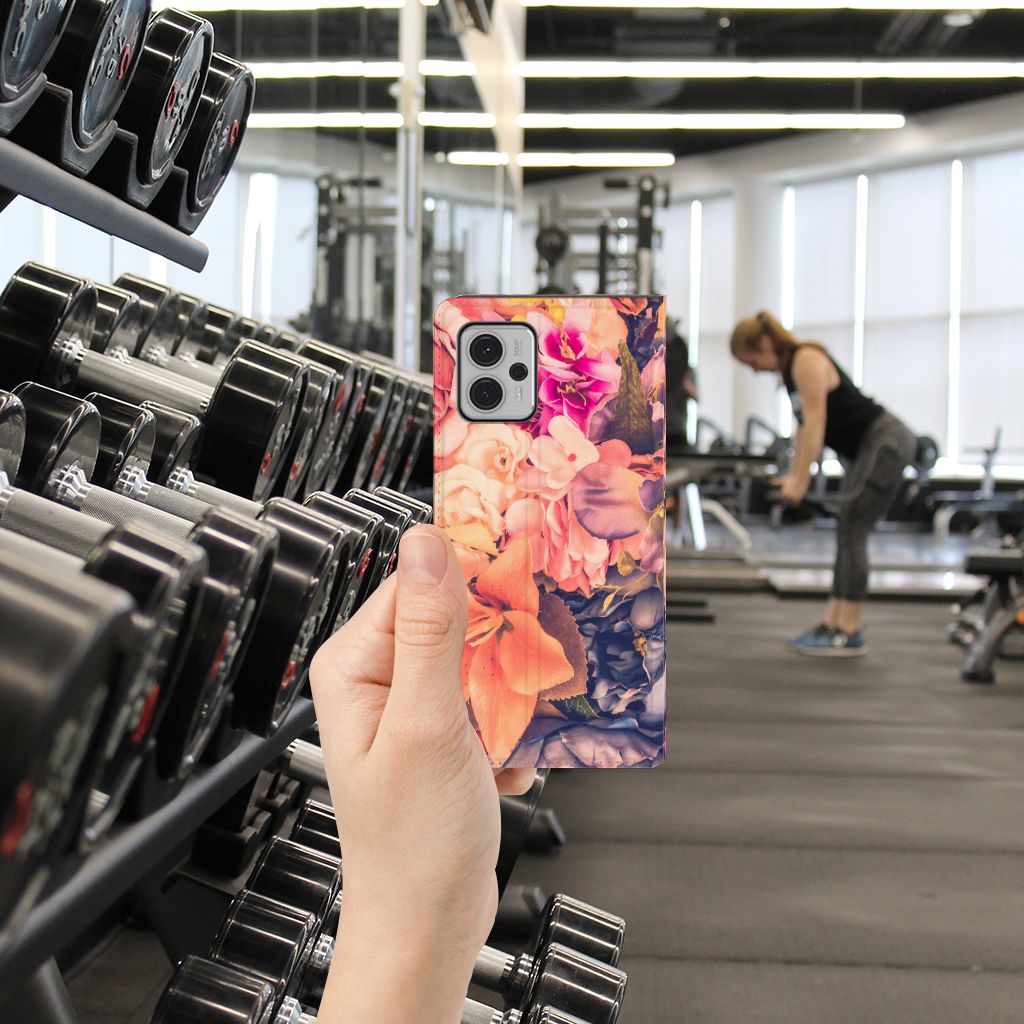 Motorola Moto G13 | G23 Smart Cover Bosje Bloemen hand sportstudio bloemen design