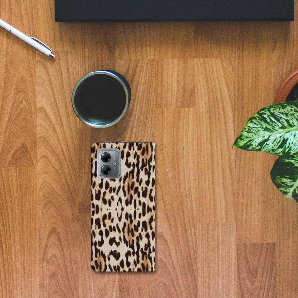 Motorola Moto G14 Hoesje maken Leopard hoesje leopardprint bovenaanzicht