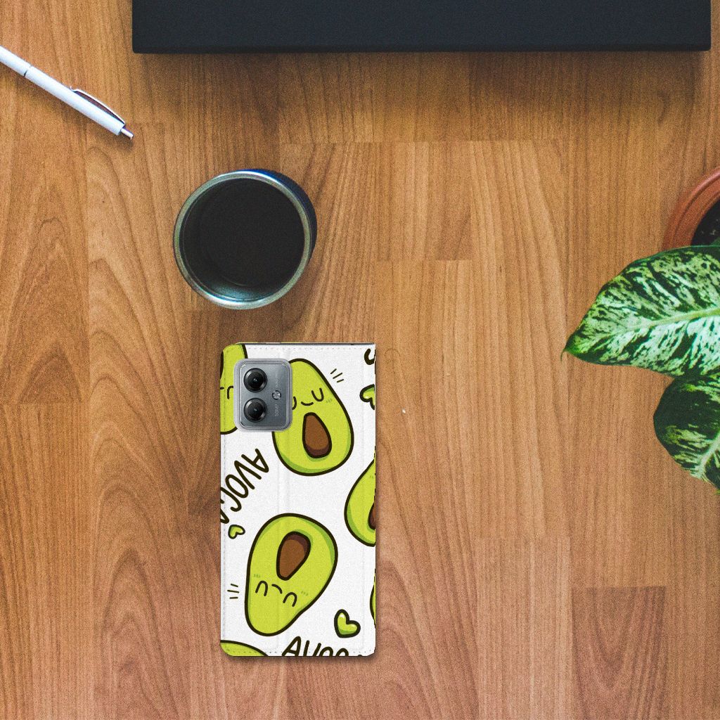 Motorola Moto G14 Magnet Case Avocado Singing ontwerp bovenaanzicht
