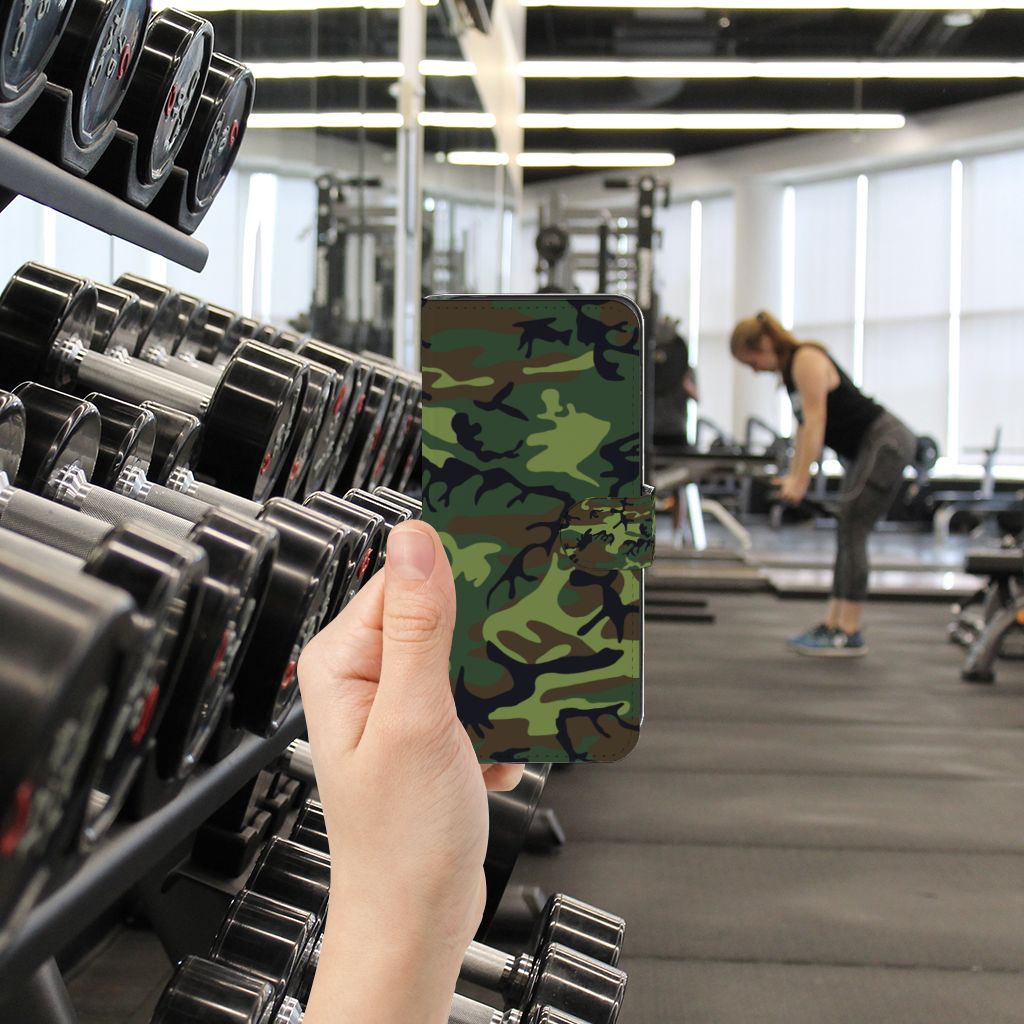 Motorola Moto G14 Telefoon Hoesje Army Dark boekhoes camouflage gym aanzicht