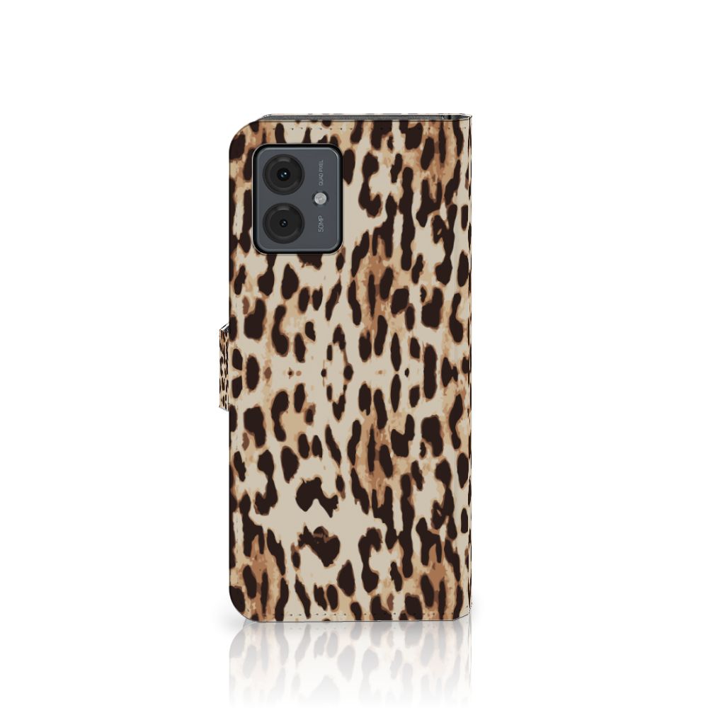 Motorola Moto G14 Telefoonhoesje met Pasjes Leopard telefoonhoesje leopard design voorkant