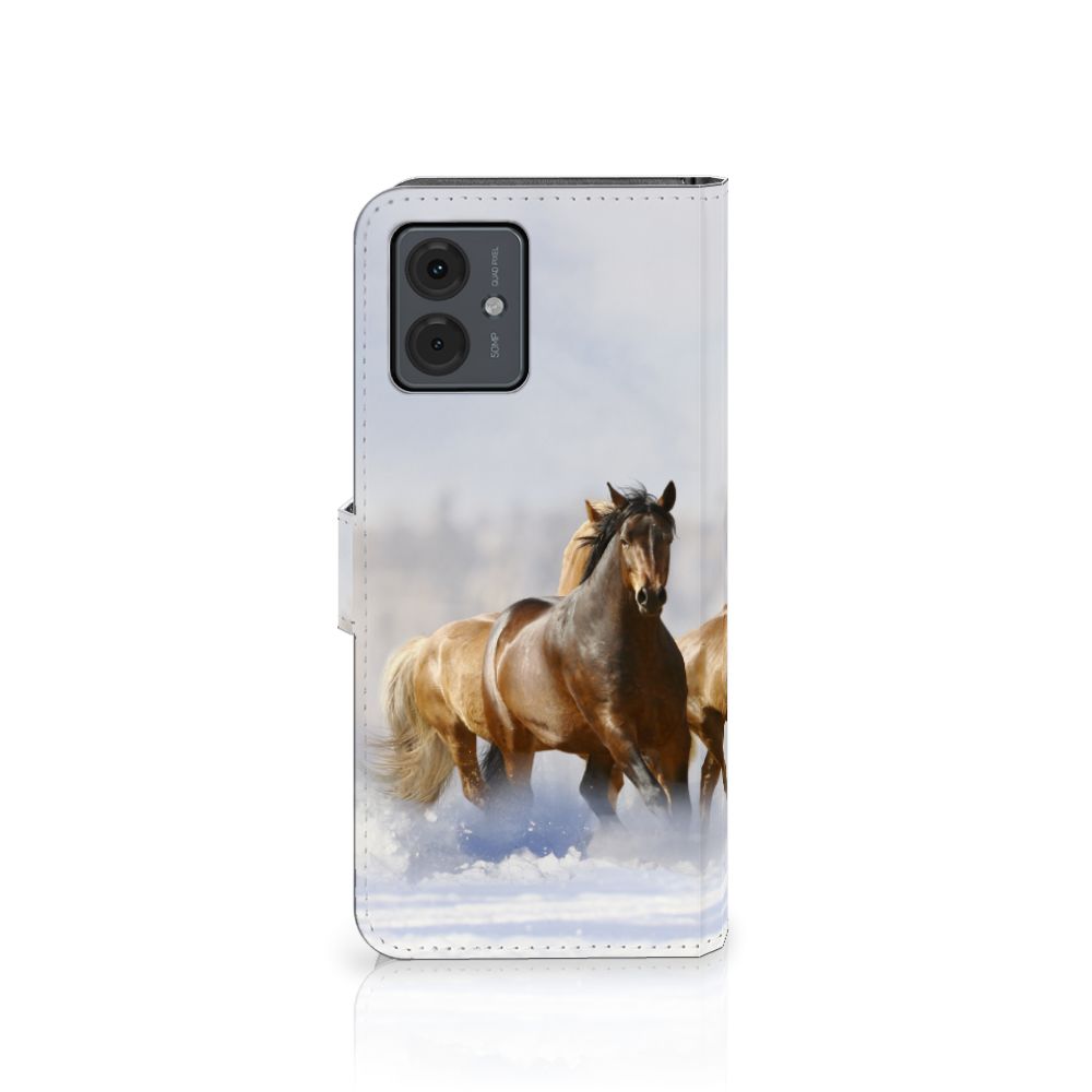 Motorola Moto G14 Telefoonhoesje met Pasjes Paarden – stijlvol design voor paardliefhebbers, bescherming en duurzaamheid.