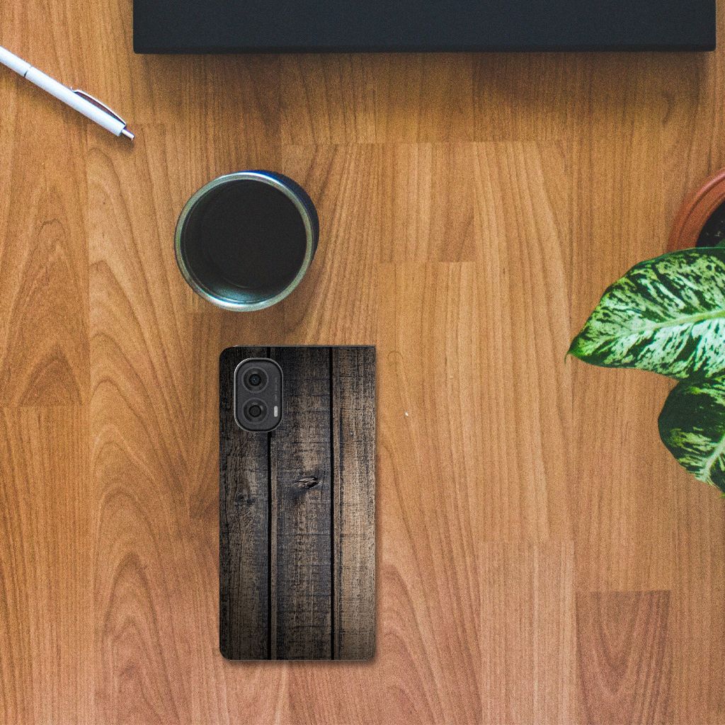 Motorola Moto G24 | G04 | G24 Power Book Wallet Case Steigerhout bovenaanzicht houten oppervlak