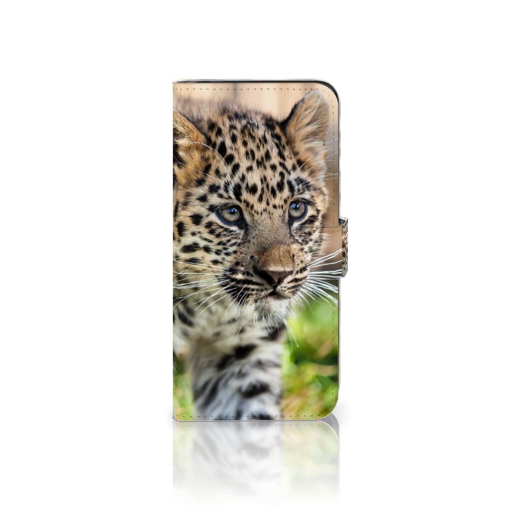 Motorola Moto G24 | G04 | G24 Power Telefoonhoesje met Pasjes Baby Luipaard luipaard welp front