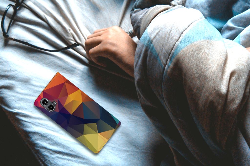 Motorola Moto G34 Stand Case Polygon Color kleurrijk design driehoekig aanzicht