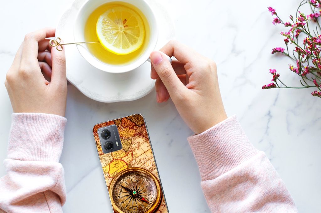 Motorola Moto G53 Siliconen Back Cover Kompas kompas ontwerp detail met smartphone en thee
