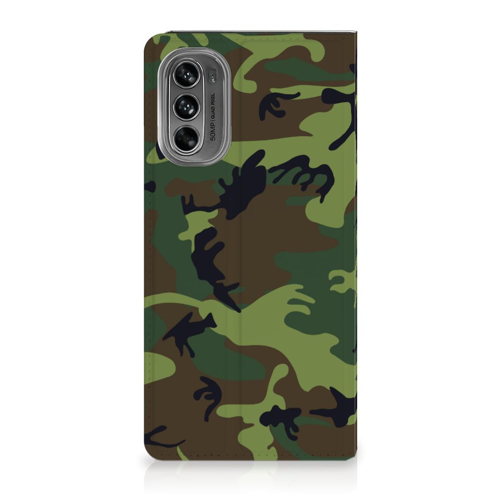 Motorola Moto G62 5G Hoesje met Magneet Army Dark camouflage ontwerp achterzijde