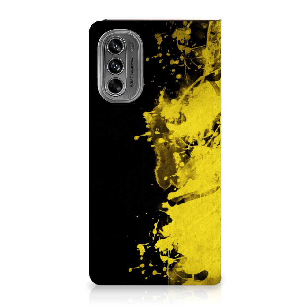 Motorola Moto G62 5G Standcase België in zwart-goud design, perfect cadeau met stijl, bescherming en gebruiksgemak.