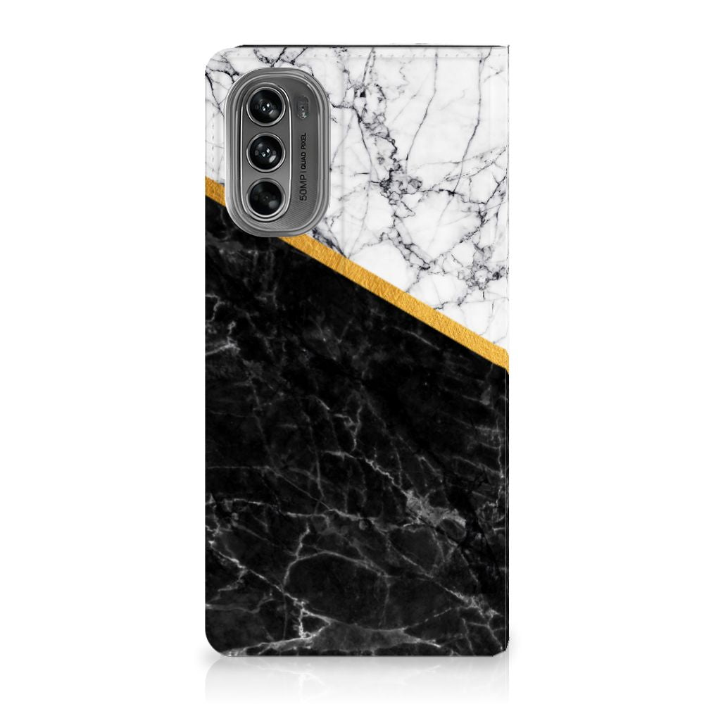 Motorola Moto G62 5G Standcase Marmer Wit Zwart - Origineel Cadeau Man met elegant zwart-wit marmerdesign.