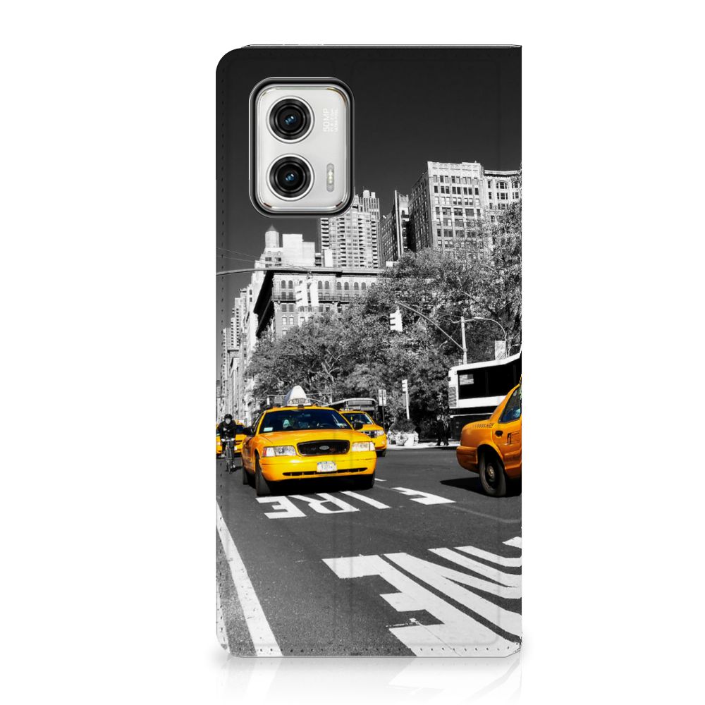 Motorola Moto G73 Book Cover New York Taxi design hoesje voorkant