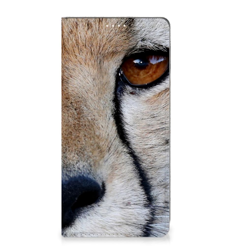 Motorola Moto G73 Hoesje maken Cheetah close-up design van een cheetah oog en gezicht.