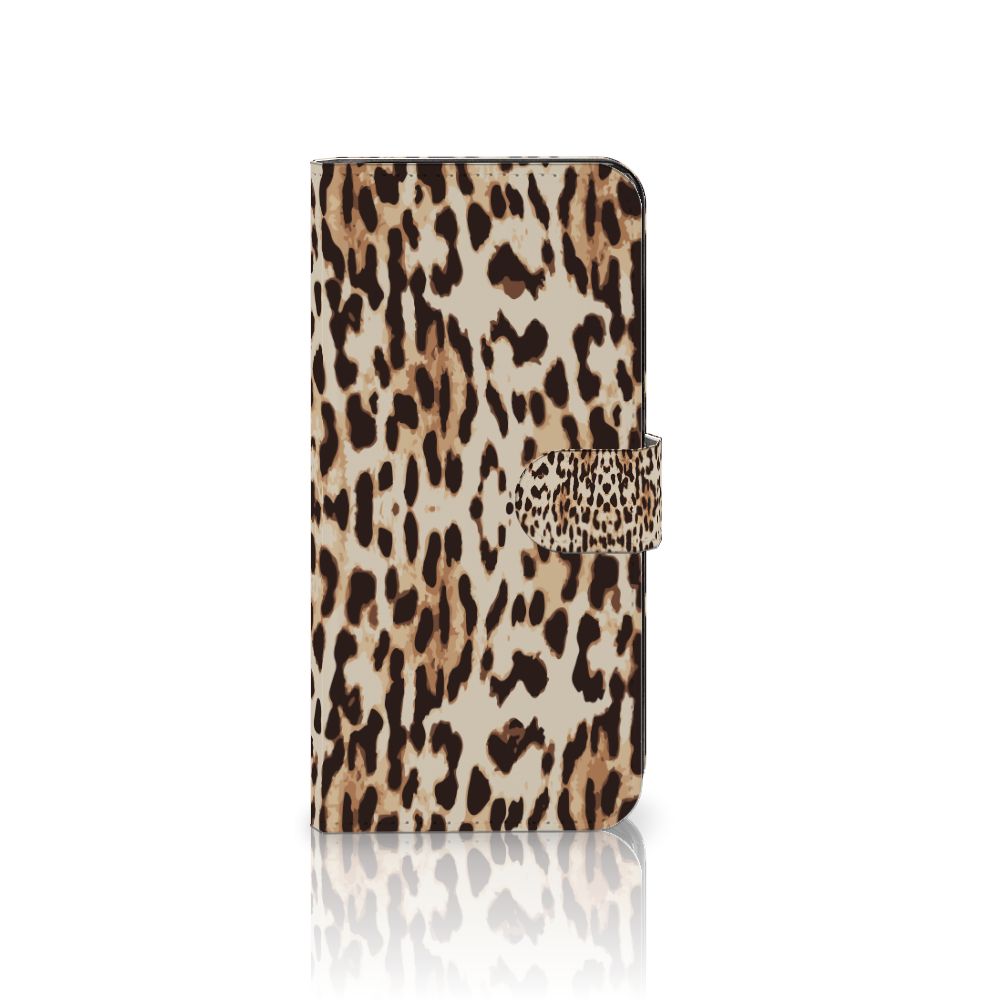 Motorola Moto G73 Telefoonhoesje met Pasjes Leopard met duurzame panterprint en goede bescherming.