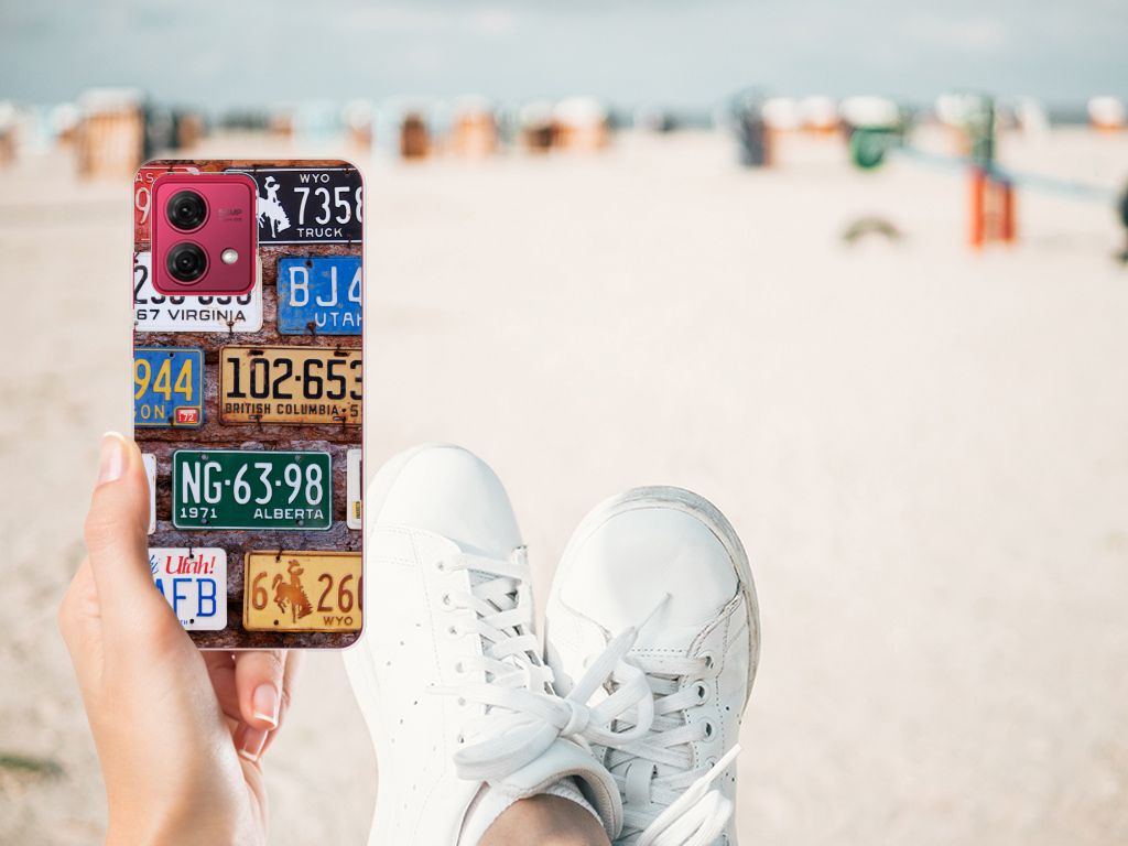 Motorola Moto G84 Siliconen Hoesje met foto Kentekenplaten ontwerp detail aanzicht