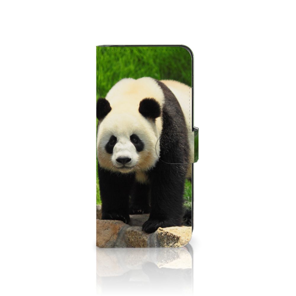 Motorola Moto G84 Telefoonhoesje met Pasjes Panda panda design voorkant