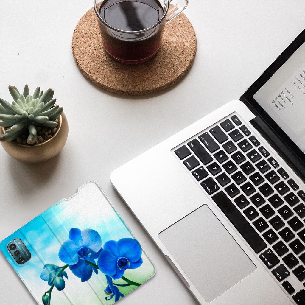 Nokia G11 G21 Smart Cover Orchidee Blauw design hoesje aanzicht