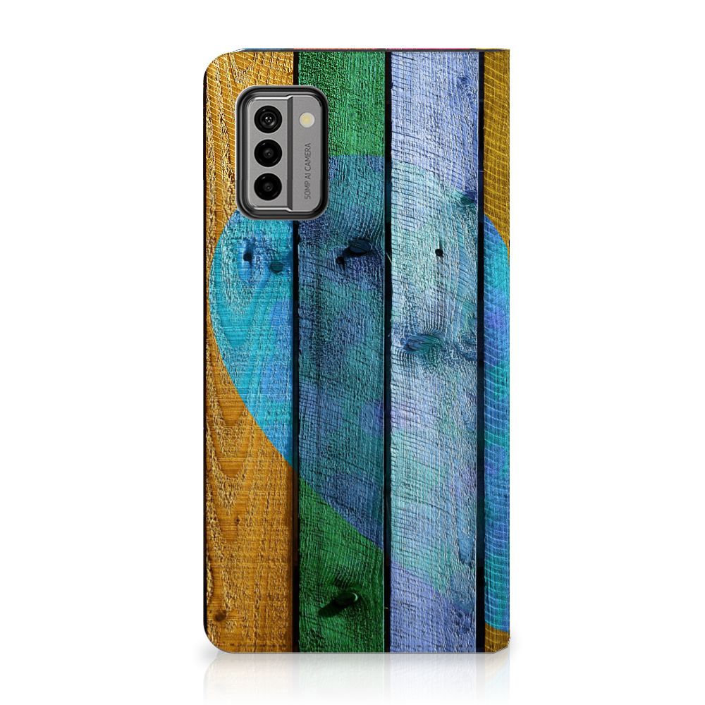 Nokia G22 Book Wallet Case Wood Heart achterkant kleurrijk ontwerp