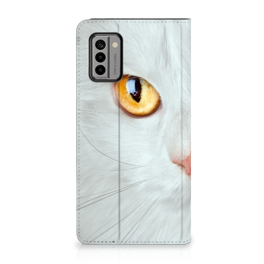 Nokia G22 Hoesje maken Witte Kat met opvallende kattenoog en duurzame bescherming 🐱