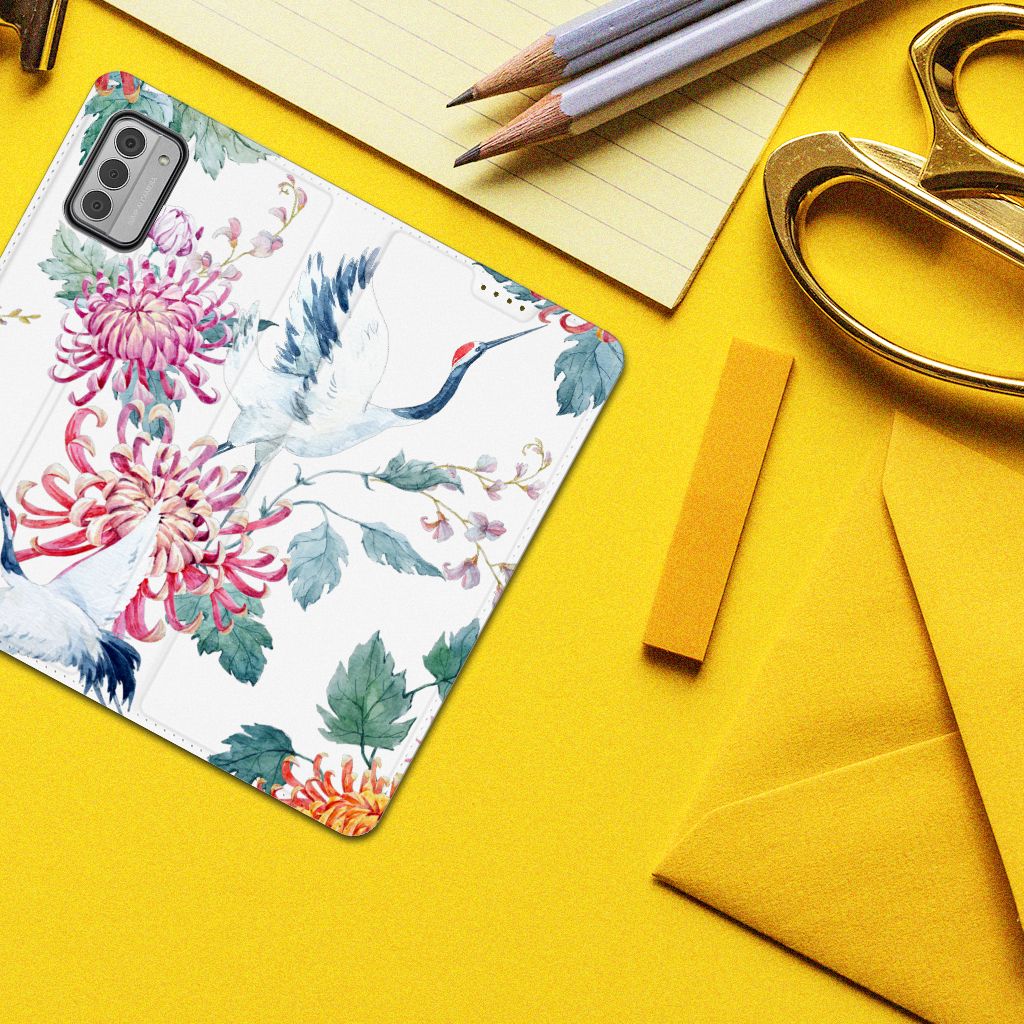 Nokia G42 Hoesje maken Bird Flowers met kraanvogels en bloemen, perfect als cadeau voor gebruiksgemak en stijl.