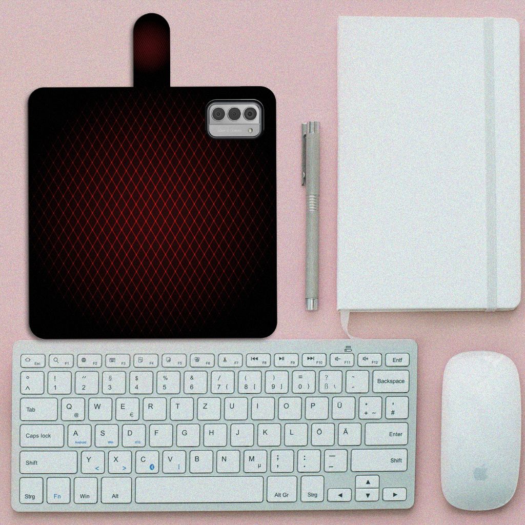 Nokia G42 Telefoon Hoesje Geruit Rood van boven met toetsenbord notitieboek pen muis