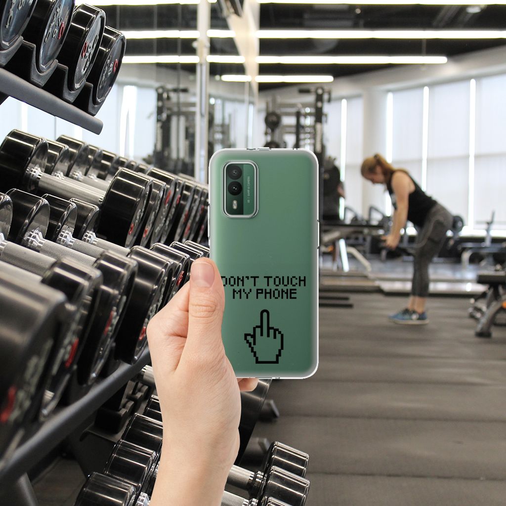 Nokia XR21 Silicone-hoesje Finger Don't Touch My Phone in sports gym setting, perfect cadeau voor bescherming en gebruiksgemak.