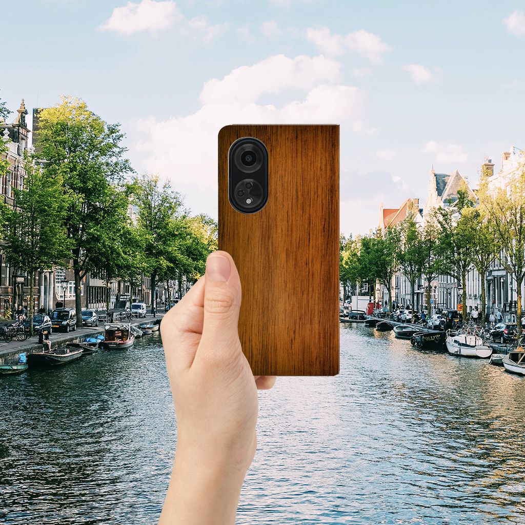 OPPO A98 5G Book Wallet Case Donker Hout hand aanzicht