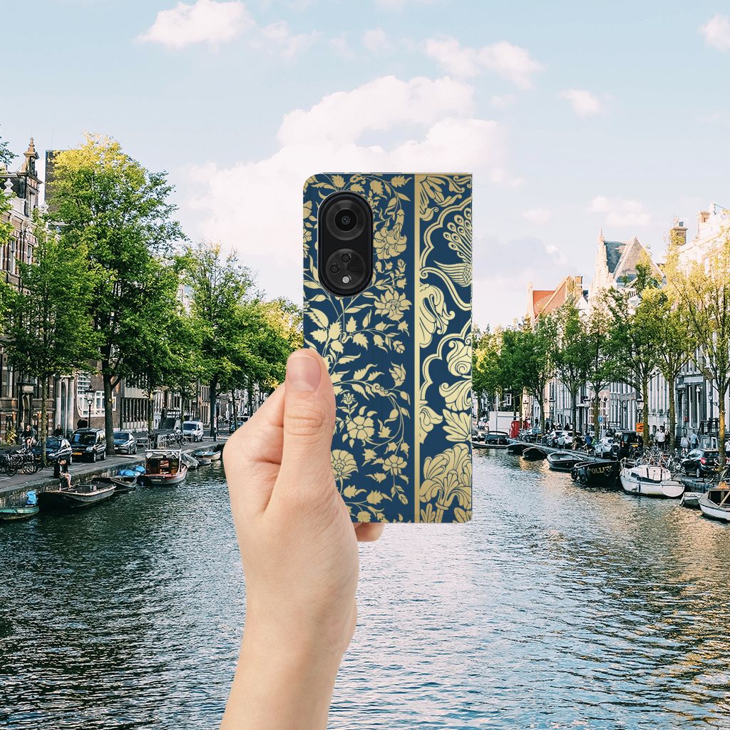 OPPO A98 5G Smart Cover Beige Flowers telefoonhoesje beige bloemen hand aanzicht
