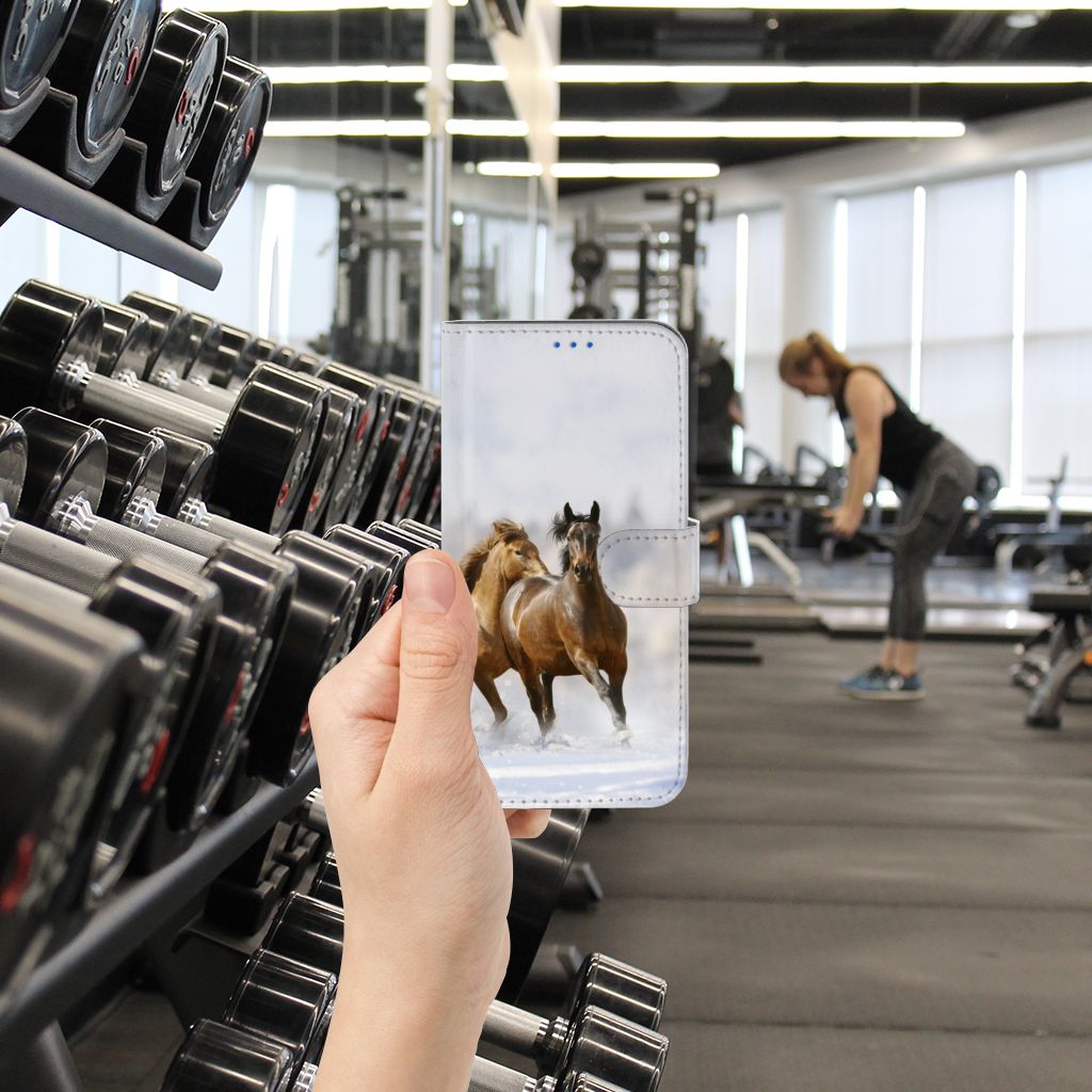 OPPO Reno6 5G Telefoonhoesje met Pasjes Paarden telefoonhoesje paarden sportschool